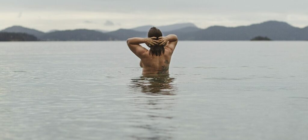 DL Acken in sea with arms up