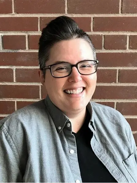 Dana DiTomaso colour head shot