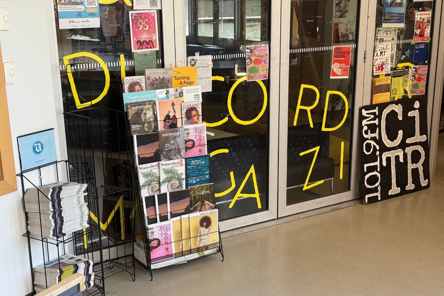 Newsstand in the UBC AMS Nest. Photo by Sun Woo Baik.